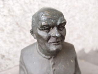 Foto eines Zwerges Ksiądz Orzech
