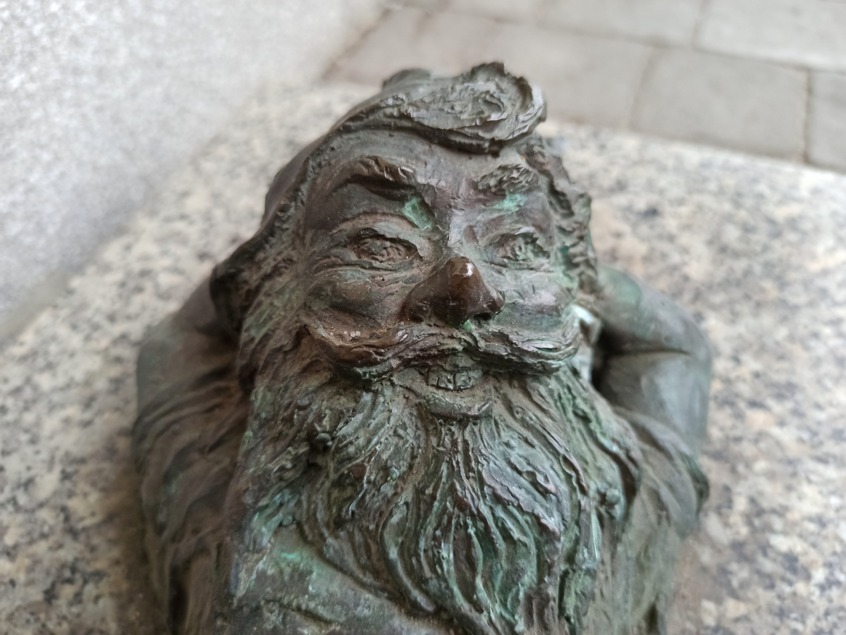 Foto zwerg Oazuś (Leniuch) in Nahaufnahme