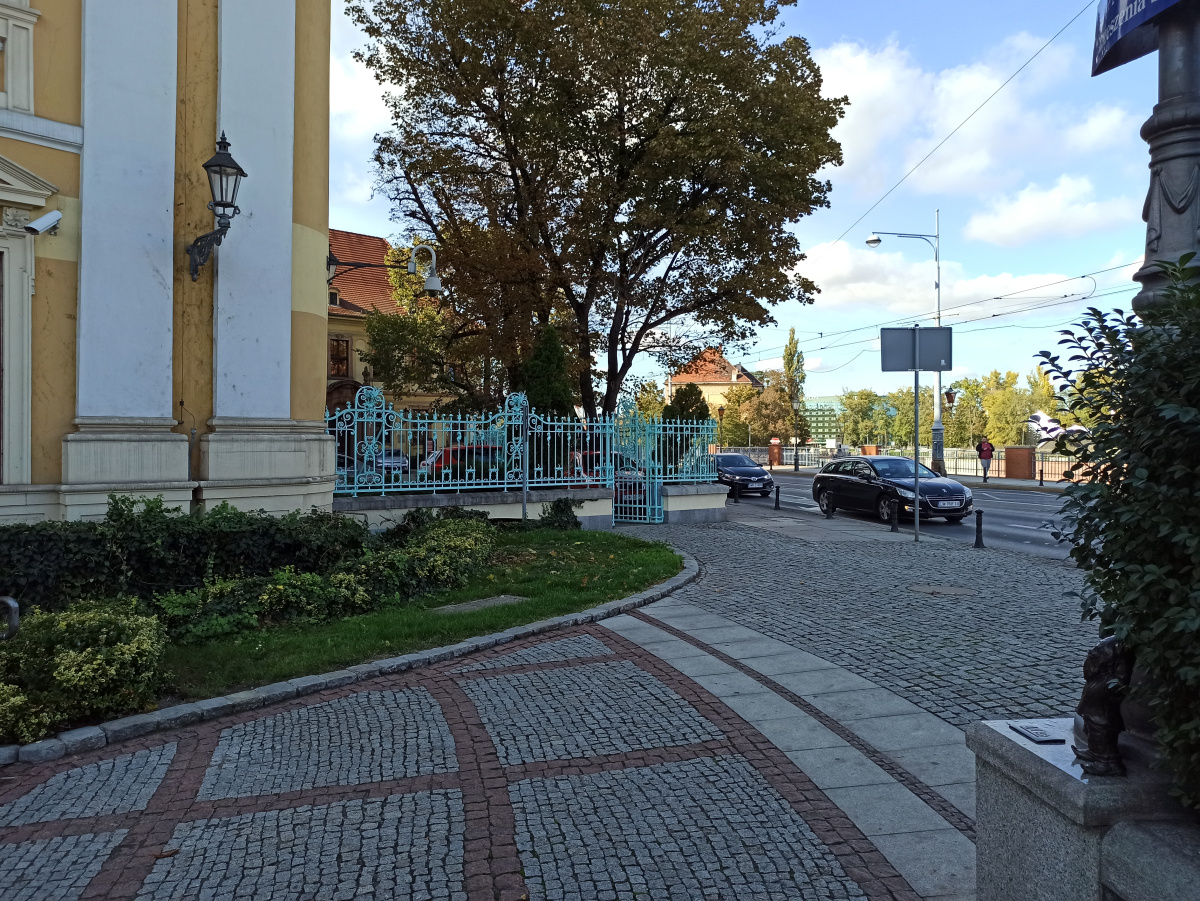 Фотографія місця розташування карлика гнома eNZeteSiak
