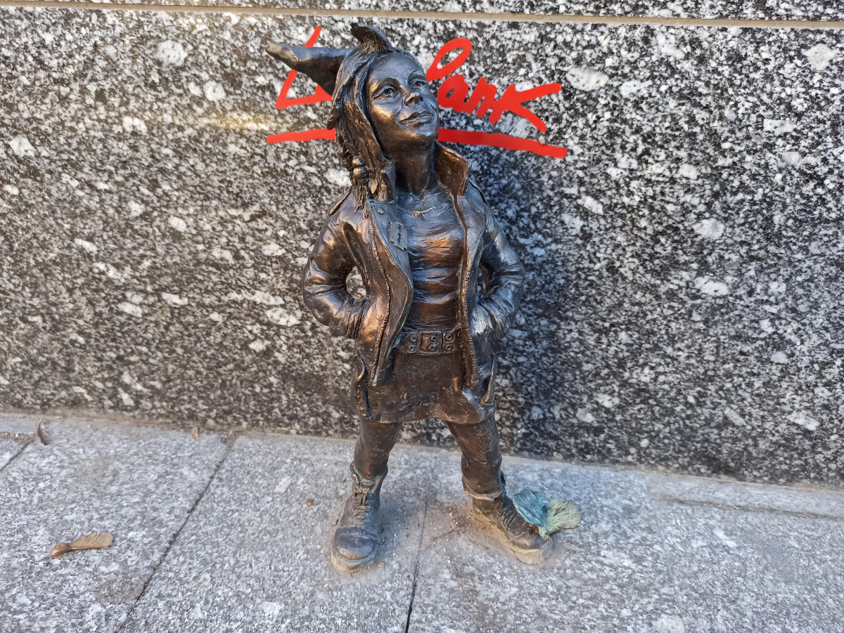 Foto zwerg Mała Lady Punk