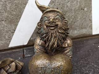 Foto eines Zwerges Unicefuś