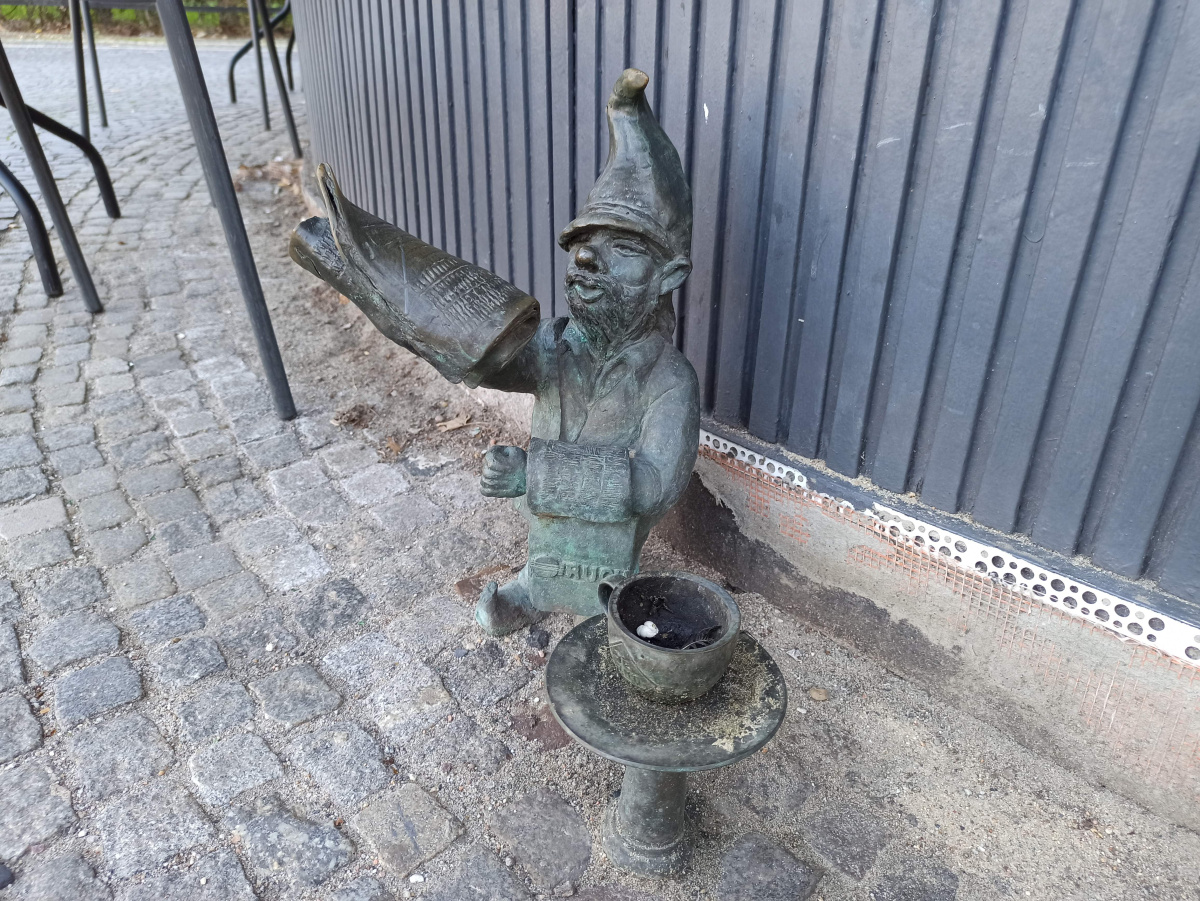 Foto zwerg Gazeciarz