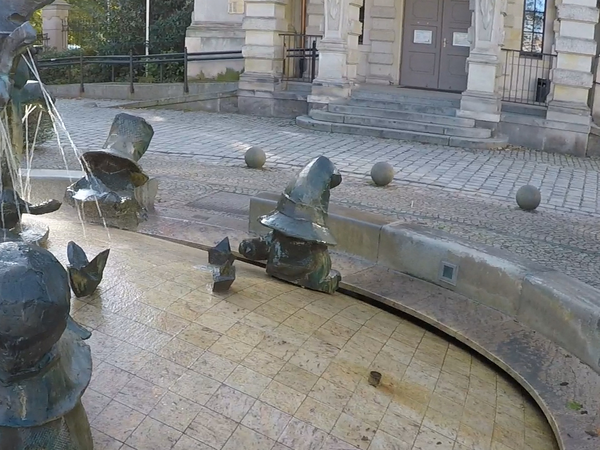 Foto zwerg Puszczający Stateczki in Nahaufnahme
