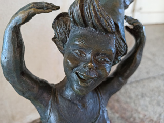 Foto eines Zwerges Tancerka Balerina