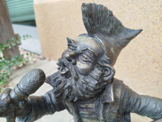 Foto eines Zwerges Rockman