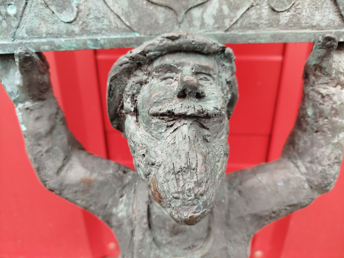 Zdjęcie krasnala Logistyk w zbliżeniu