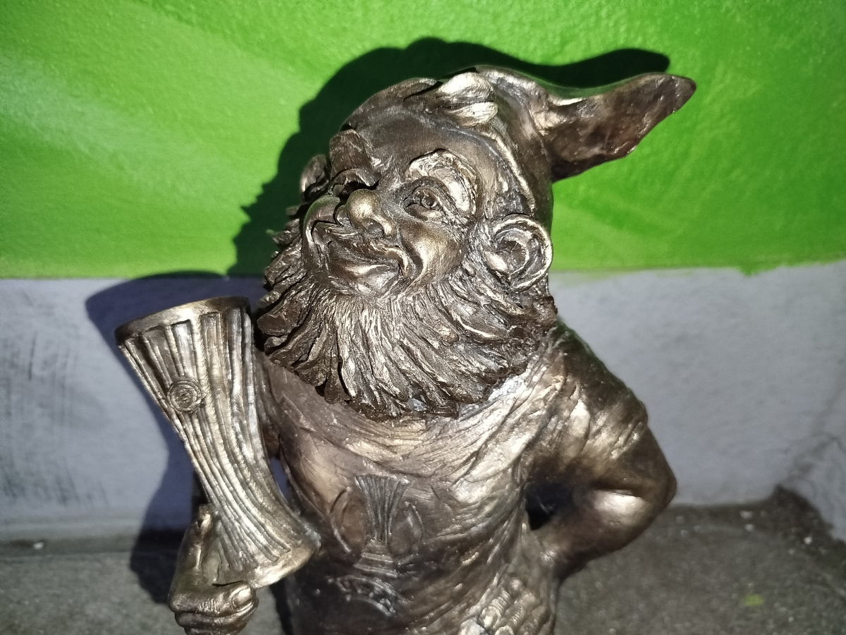 Photo of dwarf Uefek close-up