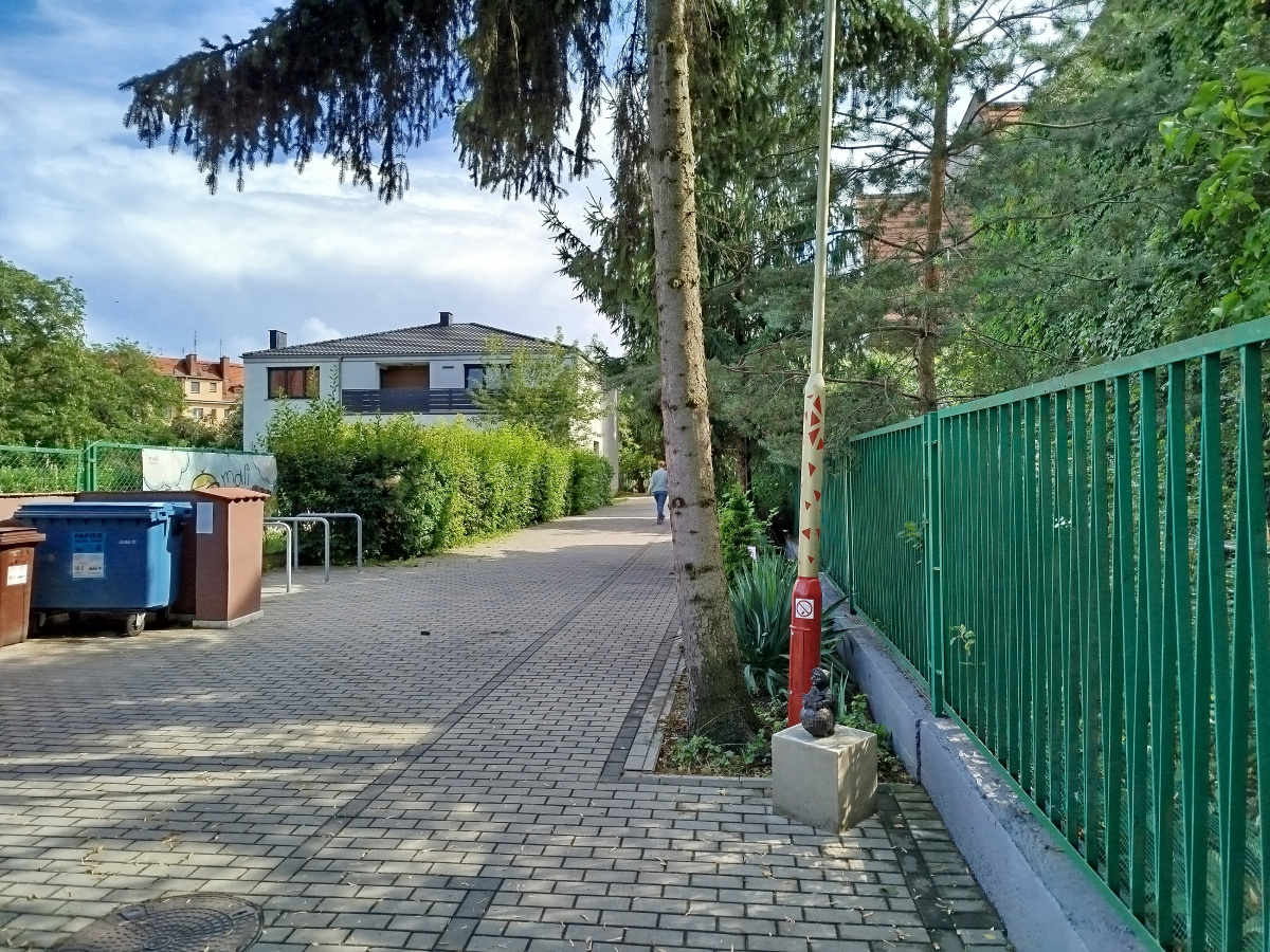 Photo of the dwarf's location of dwarf Planetuś