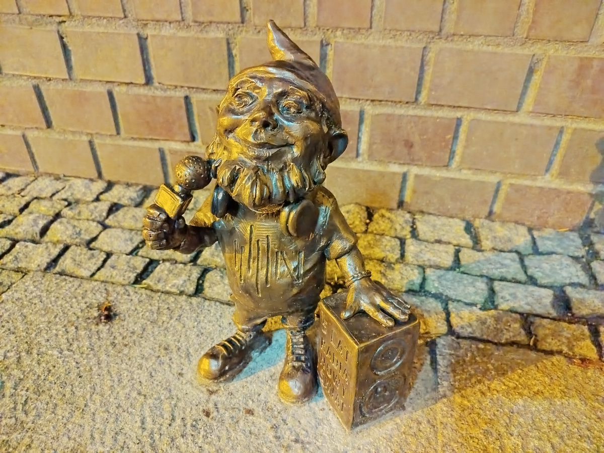 Фото гнома Reporter