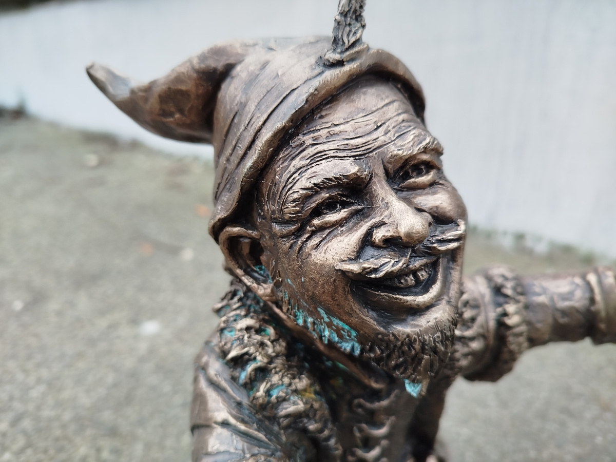 Zdjęcie krasnali Krasnale Przyjaźni Polsko-Węgierskiej w zbliżeniu