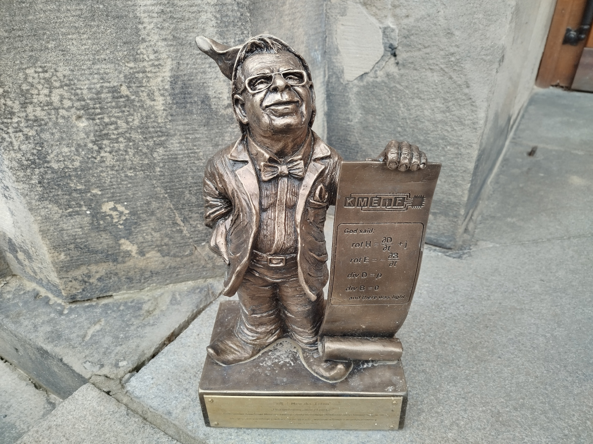 Zdjęcie krasnala Profesor J. Mroczka „Foton”
