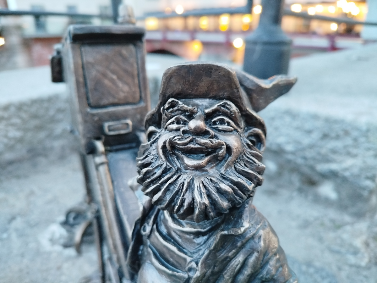 Zdjęcie krasnala Centrozłomuś w zbliżeniu