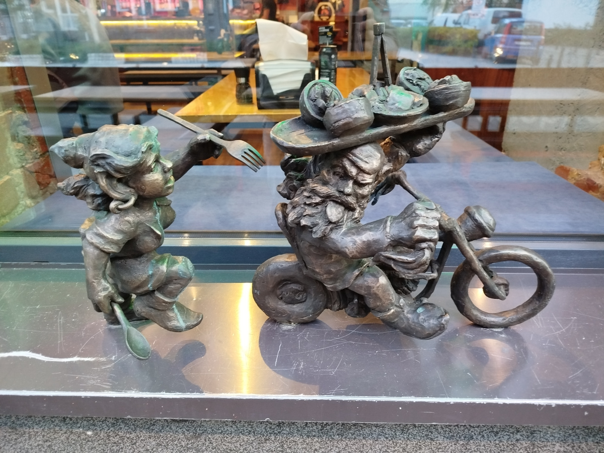 Zdjęcie krasnali Chopperek i Goniusia