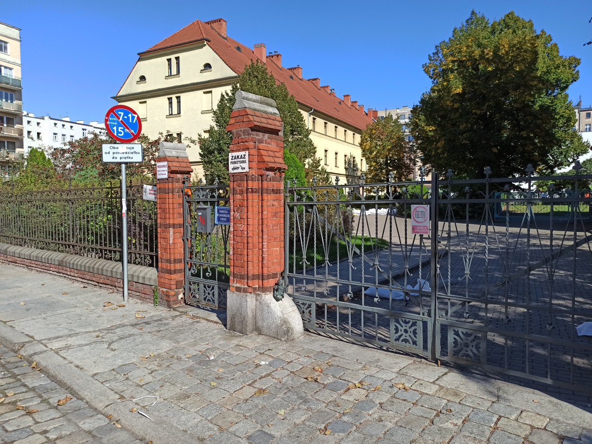 Фото местонахождния гнома гнома Rozkwietnik