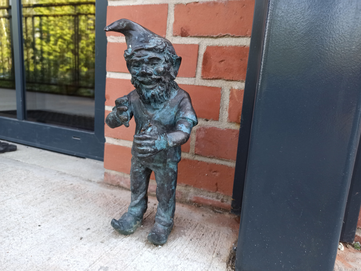 Photo of dwarf Dr Cornelius